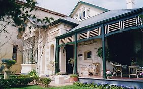 Water Bay Villa Bed & Breakfast